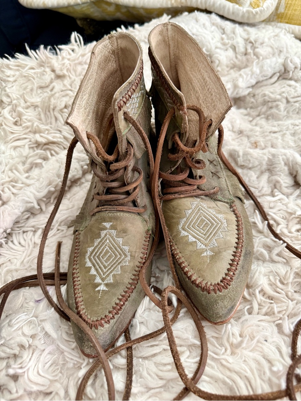 Tribe by Freebird by Steven size 8 (rare)